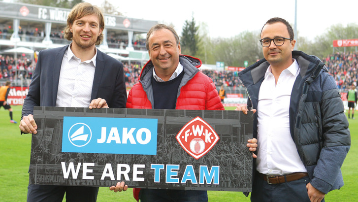 JAKO rüstet die Würzburger Kickers aus