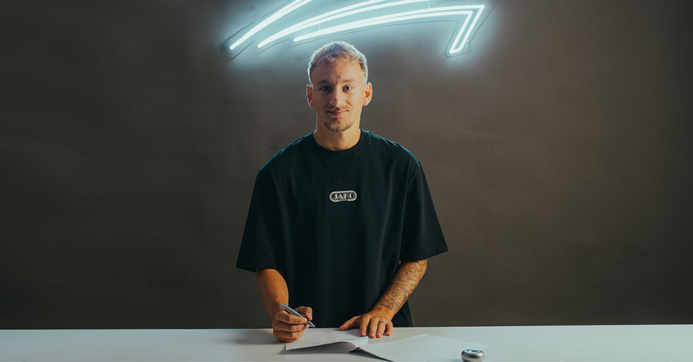 JAKO begrüßt Dynamo-Profi Sascha Risch im Athlete Club