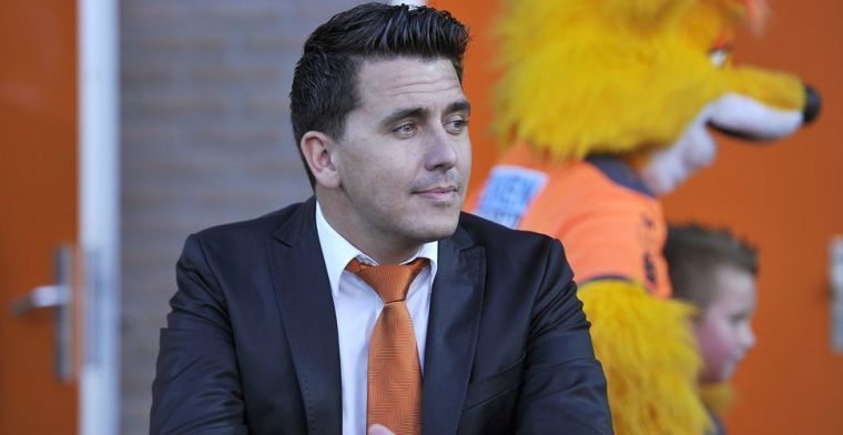 Jan Smit bezoekt namens  FC Volendam oefencomplex  Club Brugge 